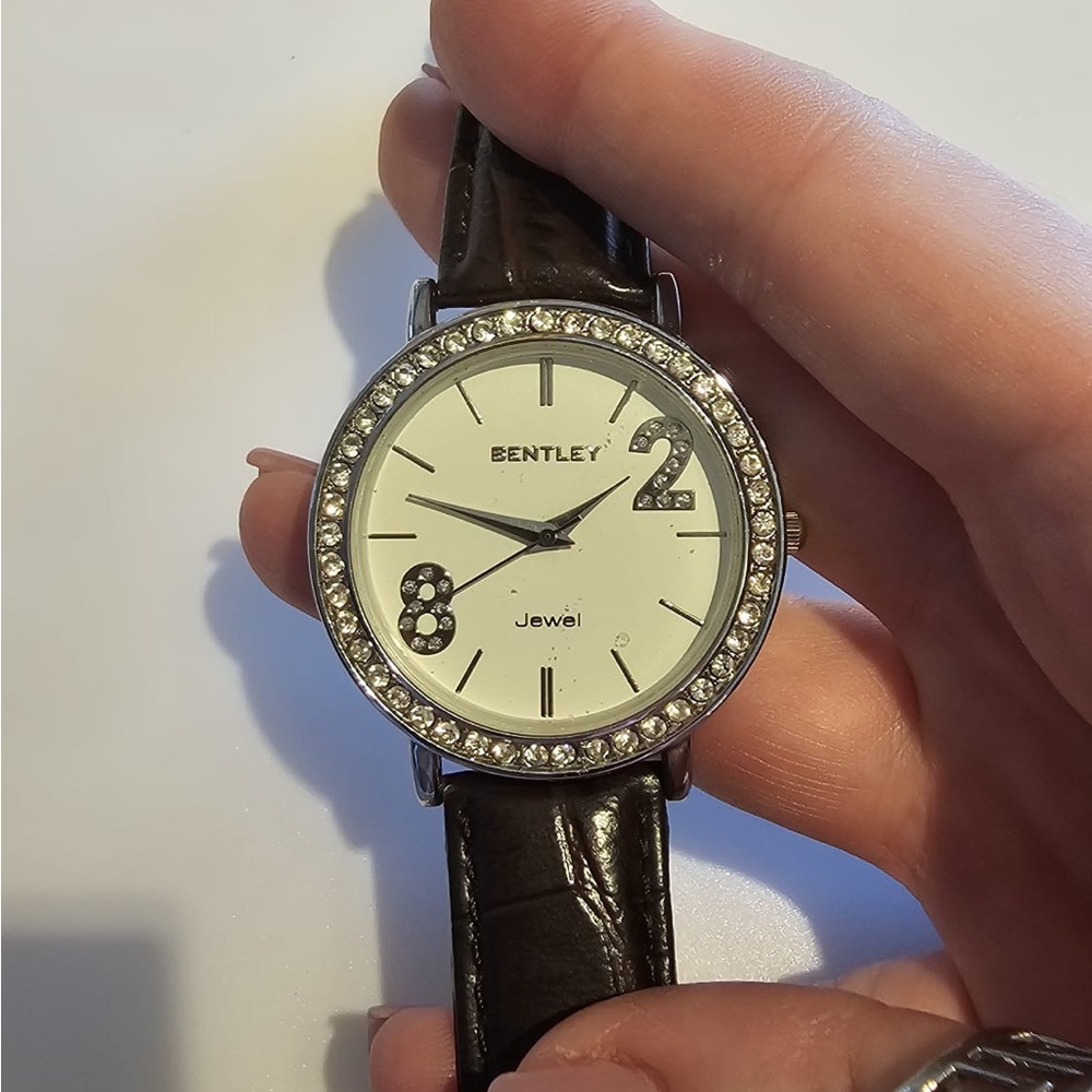 Bentley Watch With Rhinestones - Picture 3 of 6